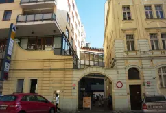 Kancelář - Agora Flora - Praha 3 (1)