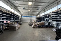 Skladový prostor - CHOMUTOV - 4500 m2 hala k pronájmu nebo ke koupi - výroba/sklad - Chomutov (4)