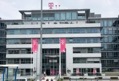 Kancelář - T-MOBILE HQ - Praha 11 (1)