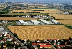 Skladový prostor - CHRÁŠŤANY - 4 000 m2 k dispozici - Chrášťany (2)