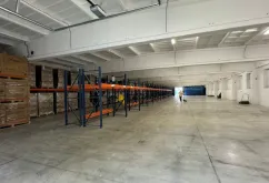 Skladový prostor - CHARVATCE - dostupné haly o 1 500 m2 - Podbradec (3)