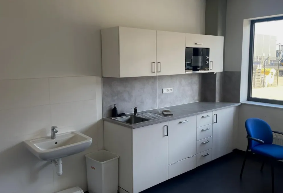 Skladový prostor - ZÁPY - ihned k dispozici 270 m2 - Zápy (9)