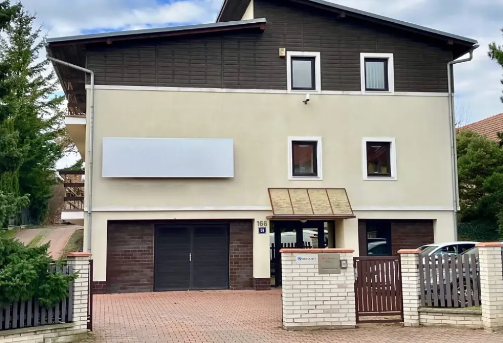 Skladový prostor - BŘEZINĚVES - skladové a kancelářské prostory -  plně pronajato - Březiněves (1)