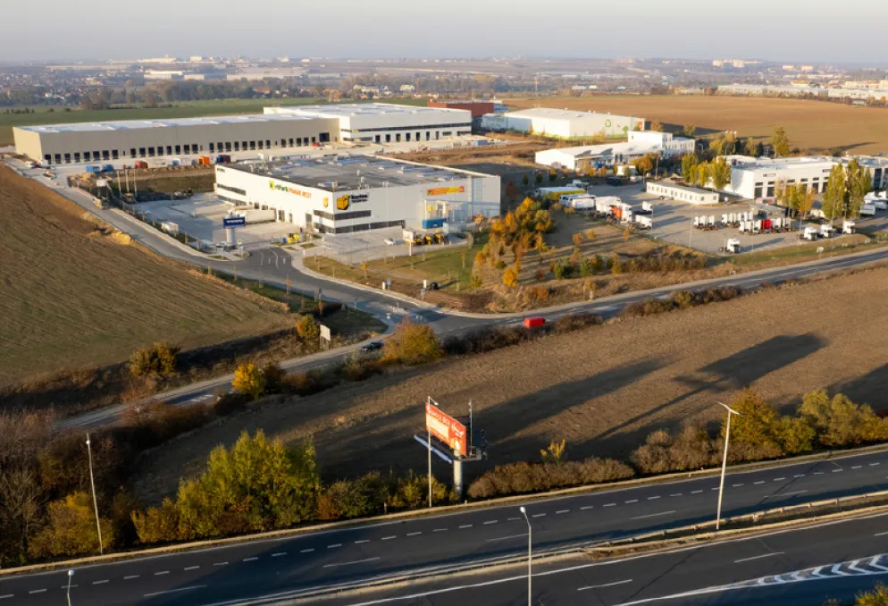 Skladový prostor - CHRÁŠŤANY - jednotky již od 3500 m2 - Chrášťany (5)