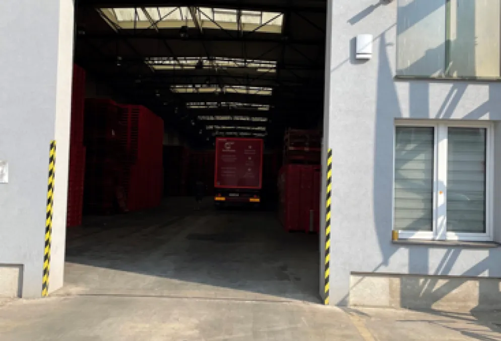 Skladový prostor - ČELÁKOVICE - 1 500 m2 netemperovaný prostor k dispozici - Čelákovice (2)