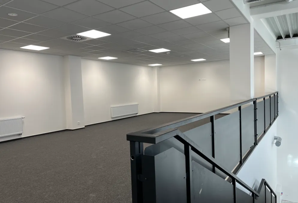 Skladový prostor - TUCHOMĚŘICE - SHOWROOM, OBCHOD, KANCELÁŘ - Tuchoměřice (3)