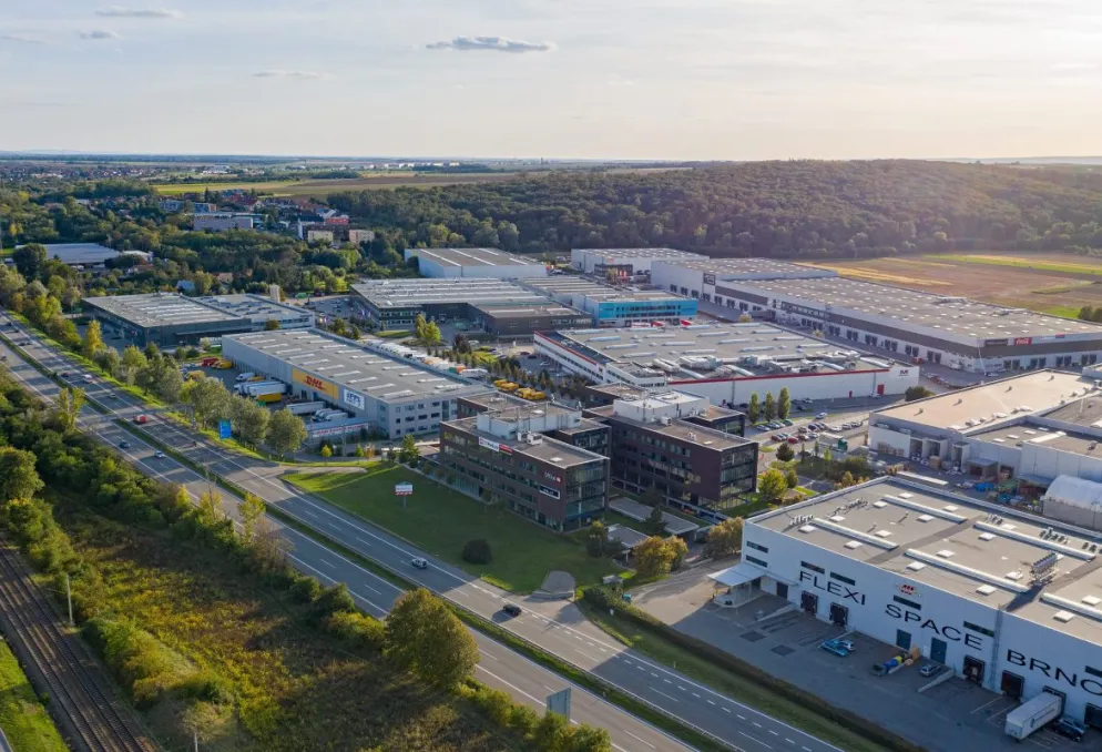Skladový prostor - BRNO - skladové prostory jednotky od 1 200 m2 - Modřice (2)