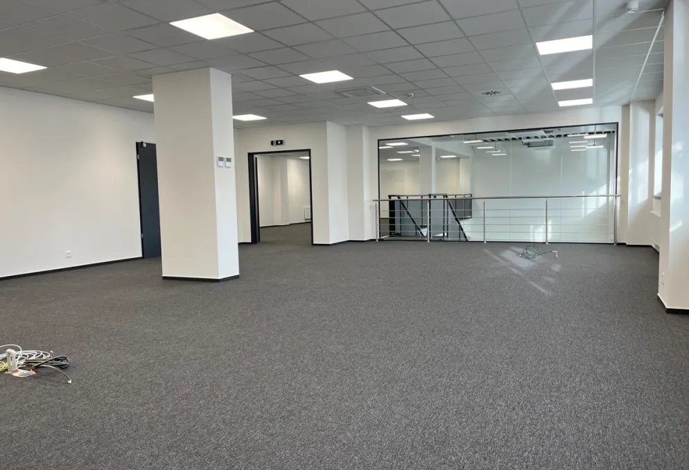 Skladový prostor - TUCHOMĚŘICE - SHOWROOM, OBCHOD, KANCELÁŘ - Tuchoměřice (4)
