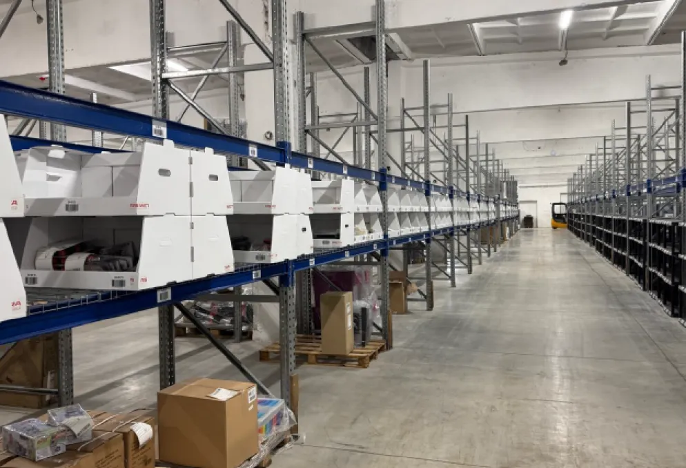 Skladový prostor - CHARVATCE - dostupné haly o 1 500 m2 - Podbradec (6)