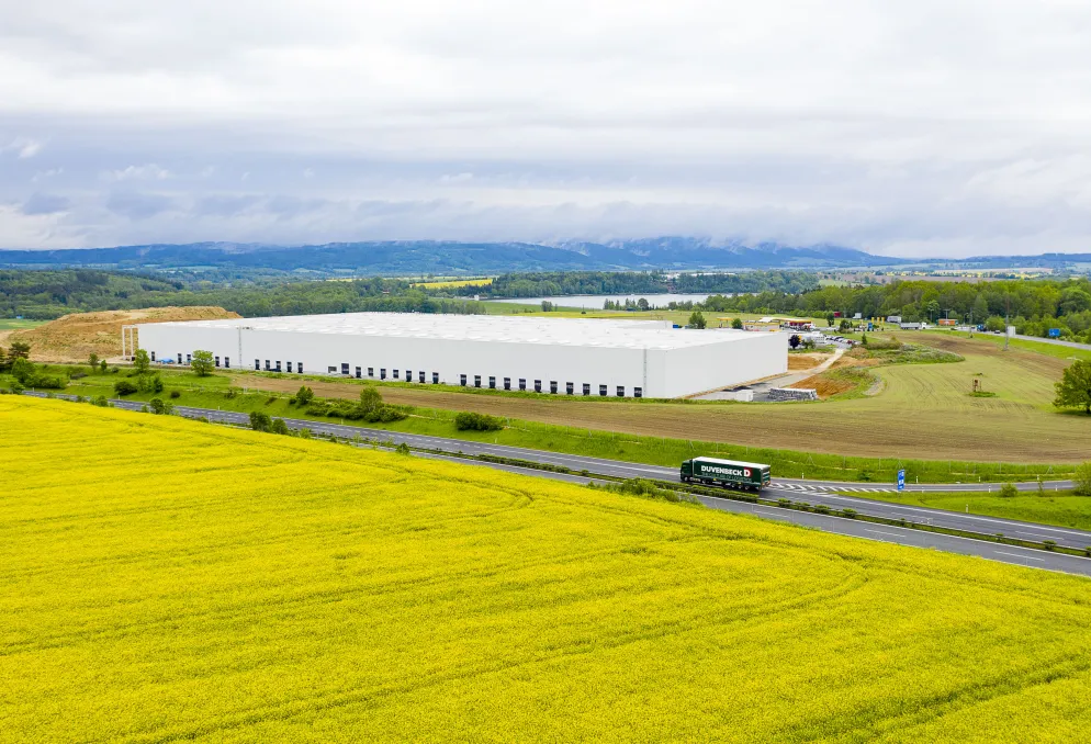 Skladový prostor - CHEB - 21 000 m2 k dispozici - Obilná (2)