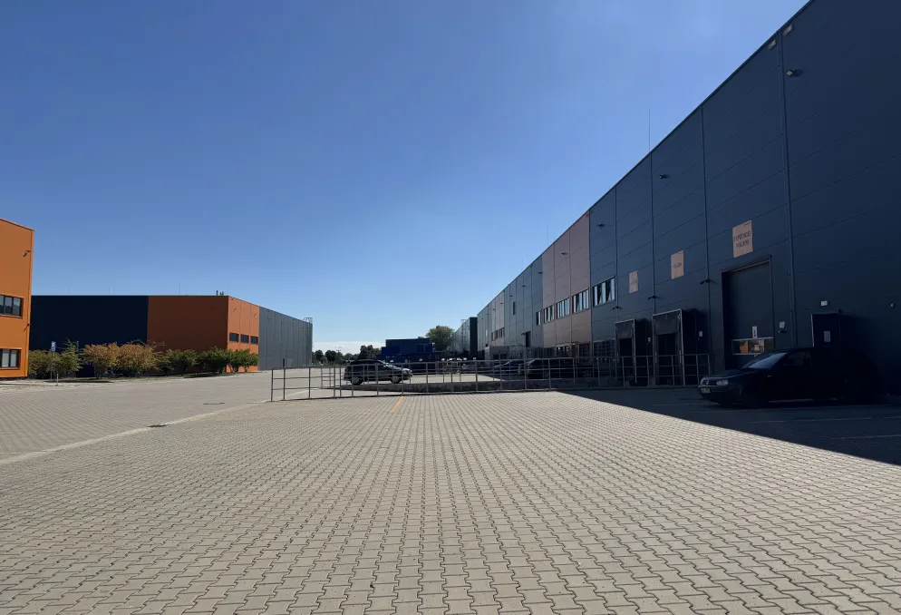 Skladový prostor - ZÁPY - ihned k dispozici 270 m2 - Zápy (2)