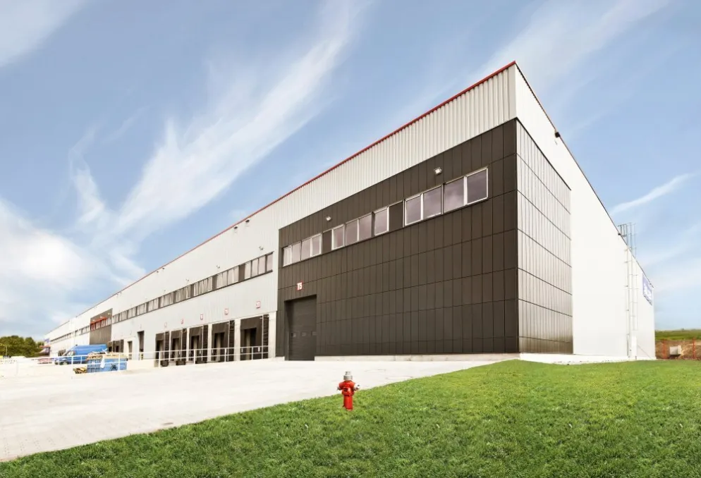 Skladový prostor - HOSTIVICE - jednotky ihned již od 1 100 m2 - Hostivice (1)