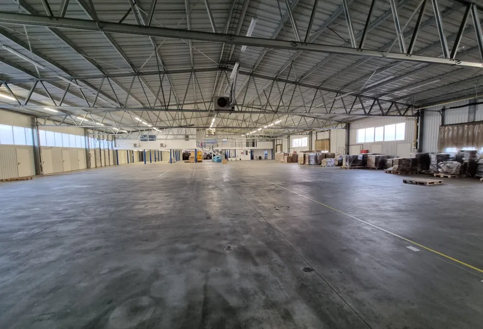 Skladový prostor - UHŘÍNĚVES - skladové prostory 1 800 m2 - Uhříněves (3)