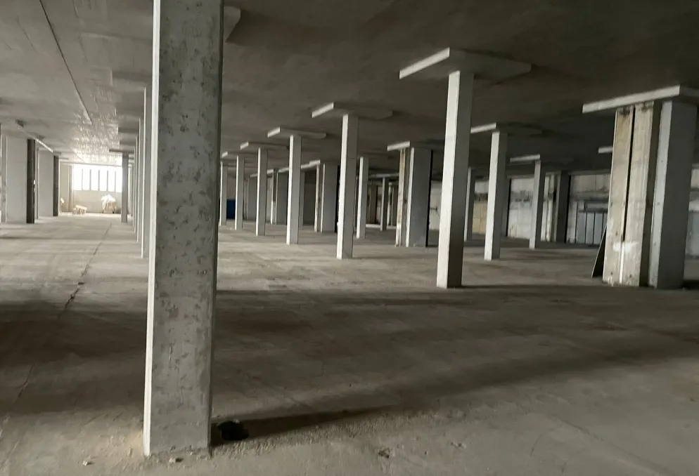 Skladový prostor - Smíchov - flexibilní komerční jednotky od 1 000 m2 - Praha (3)
