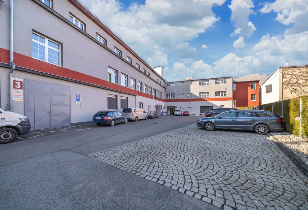 Skladový prostor - PLZEŇ - administrativní a skladové prostory - Božkov (1)