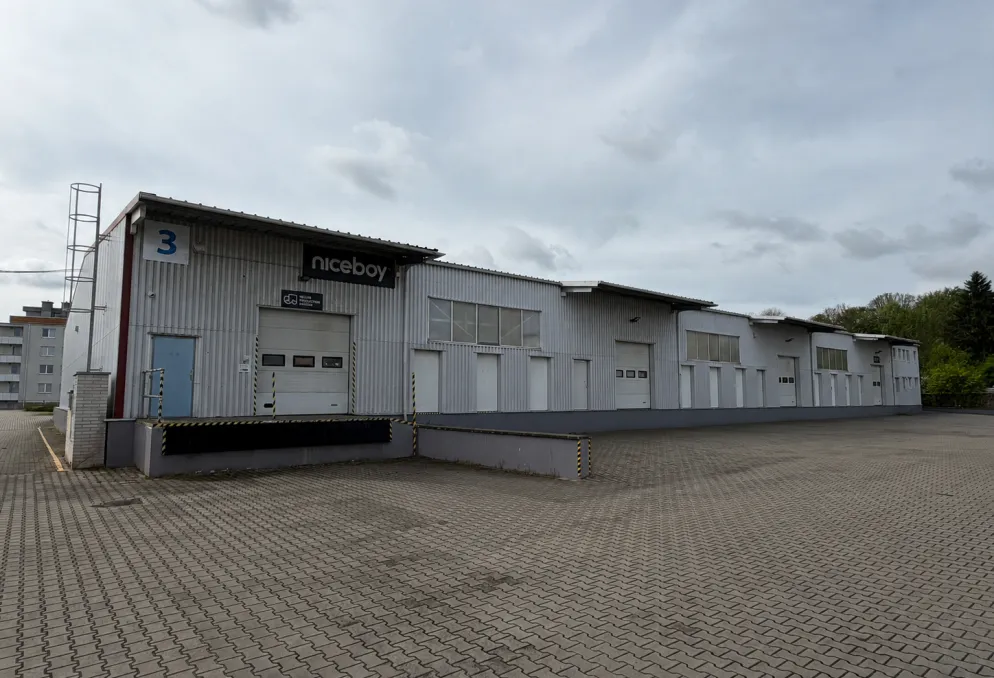 Skladový prostor - UHŘÍNĚVES - skladové prostory 1 800 m2 - Uhříněves (1)