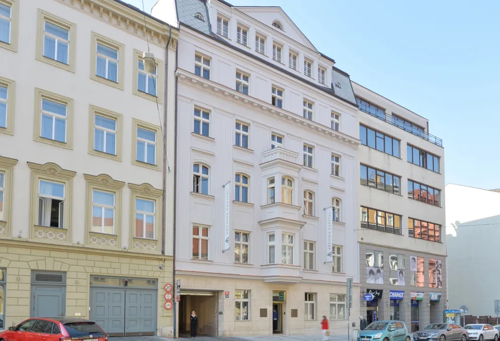 Kancelář - Politických vězňů 10 (Newton House) - Praha 1 (1)