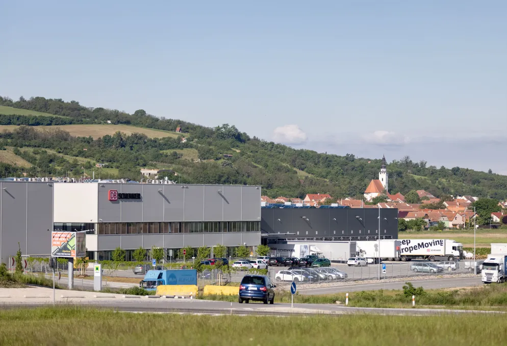 Skladový prostor - BLUČINA - jednotky již od 1 550 m2 - Blučina (3)
