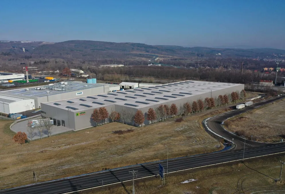 Skladový prostor - CHOMUTOV - jednotky od 5 000 m2 - Spořice (1)