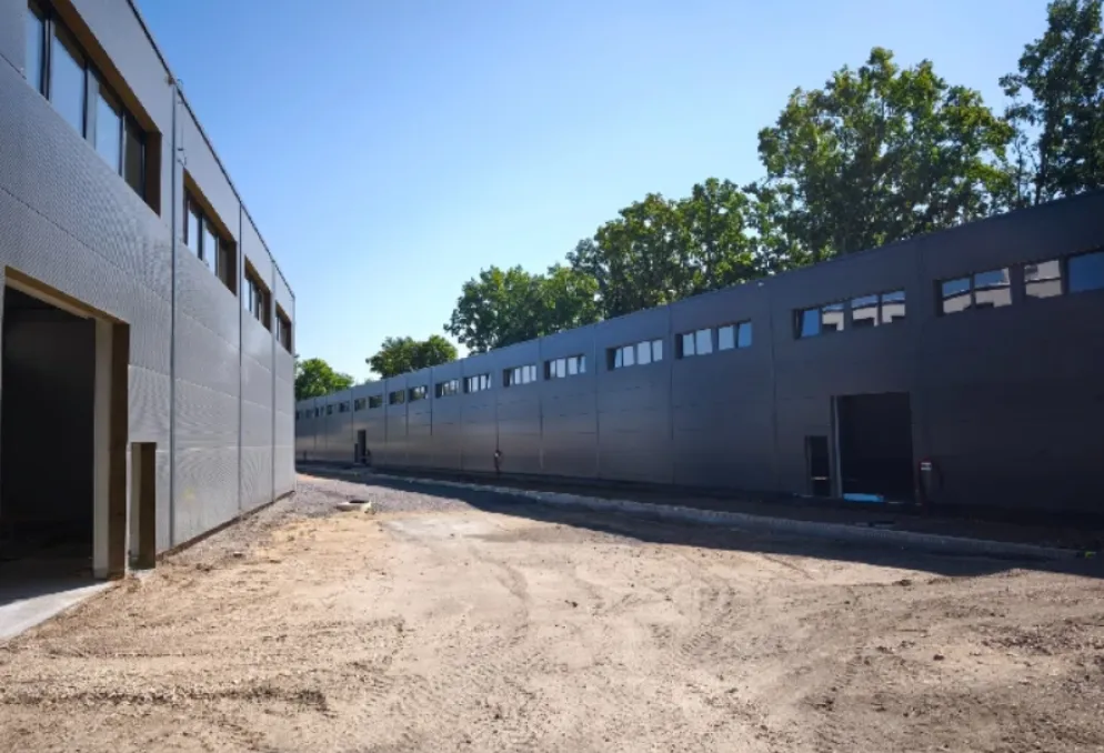 Skladový prostor - PARDUBICE SEMTÍN - malé obchodní jednotky od  100 m2 - Semtín (3)