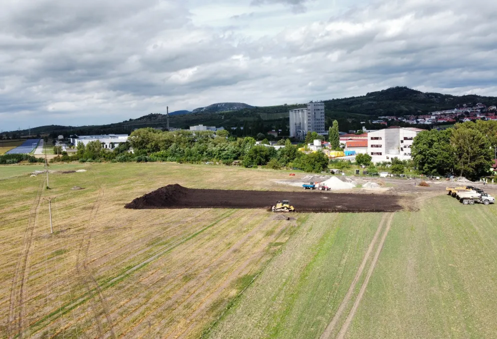 Skladový prostor - MIKULOV - nový průmyslový development, jednotky od 500 m2 - Mikulov (2)
