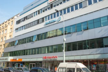 Apeiron Office Center