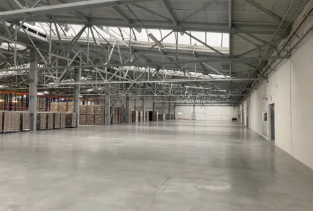 KOLÍN- skladové prostory od 1 100 m2