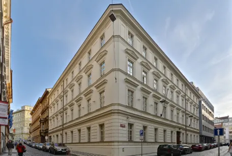 Bredovský dvůr