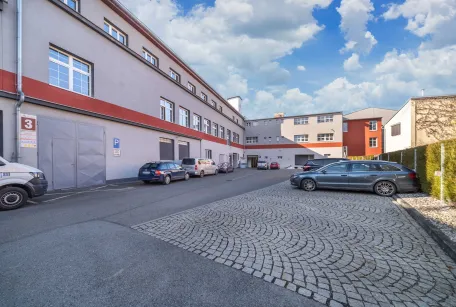 PLZEŇ - administrativní a skladové prostory