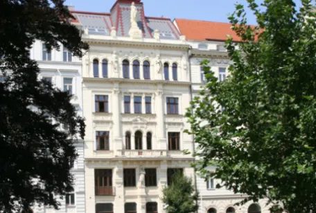 Náměstí Kinských 3